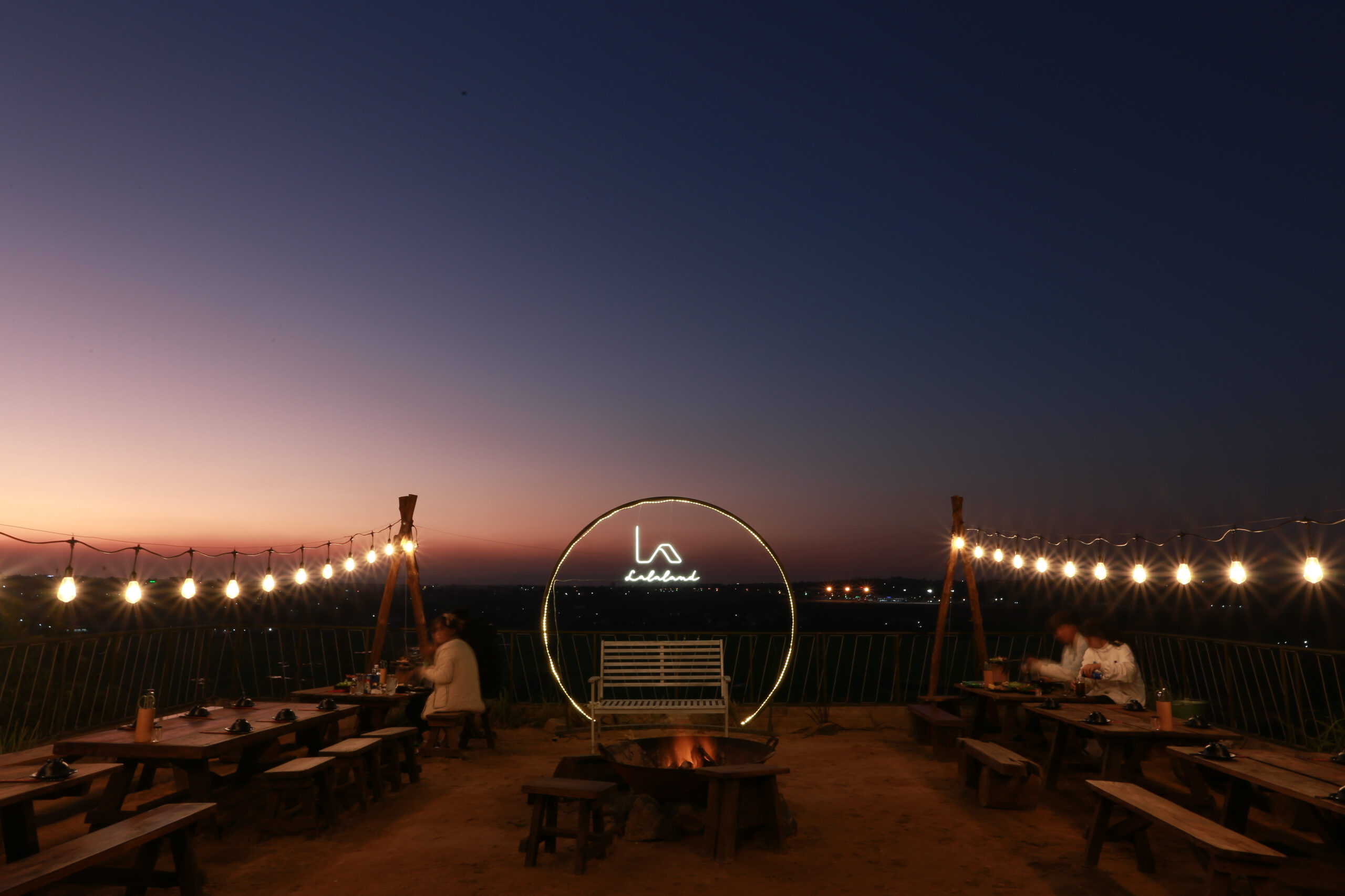 LALALAND DINER - Ảnh 11